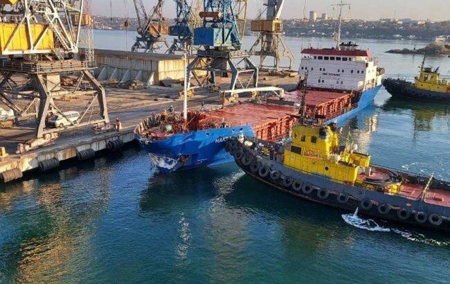 В порту «Черноморск» турецкое судно врезалось в причал