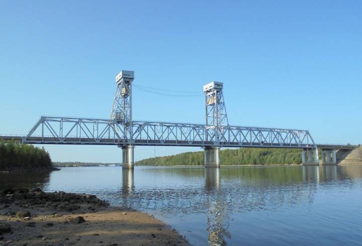 Разводка моста через Свирь перекроет движение по трассе Р-21 «Кола» 25 октября