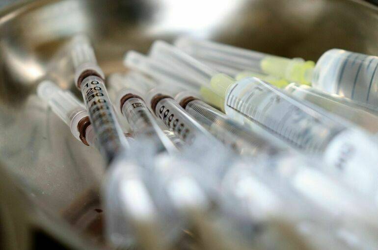 ВОЗ: одновременно вакцинироваться от COVID-19 и гриппа — безопасно