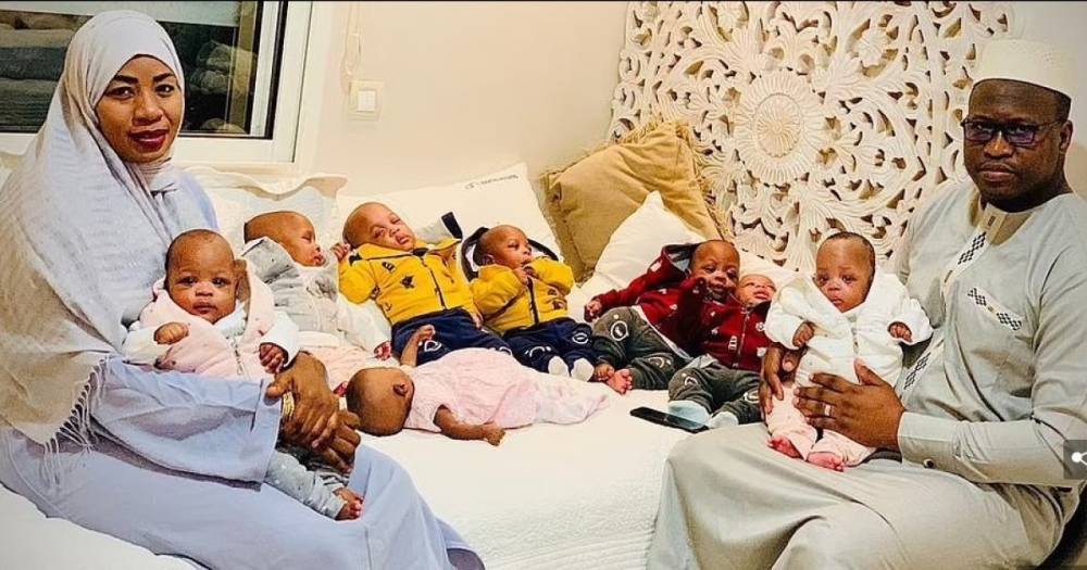 Женщина в Марокко родила девять детей: семейству впервые разрешили сфотографироваться вместе