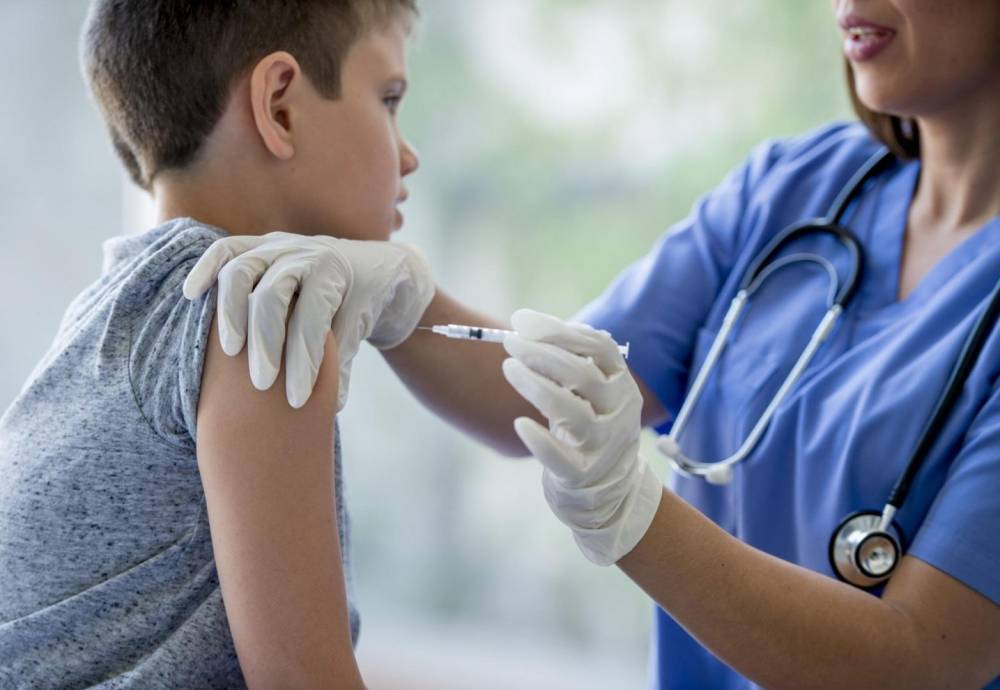 В США медрегулятор признал возможную пользу вакцины Pfizer от ковида для детей 5-11 лет