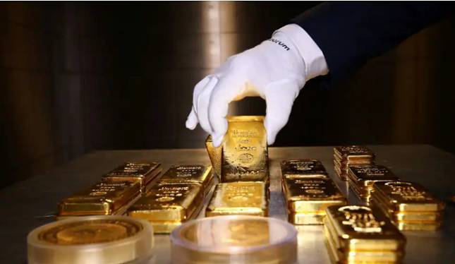Золотовалютные резервы Узбекистана сократились более чем на $1 миллиард