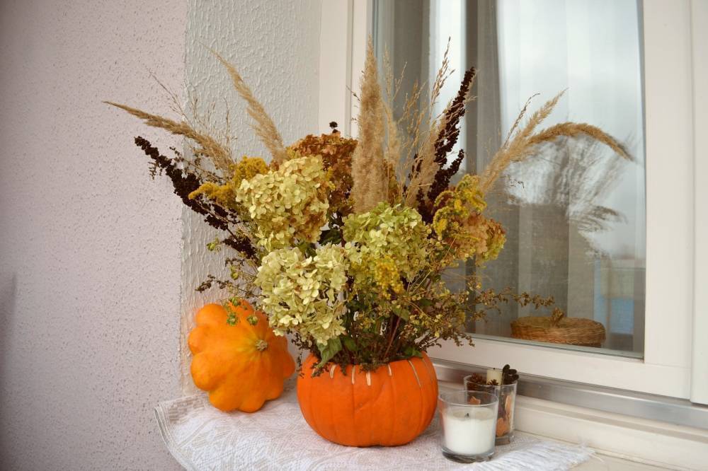 Осенний букет в вазе из тыквы – пошаговый мастер-класс с фото