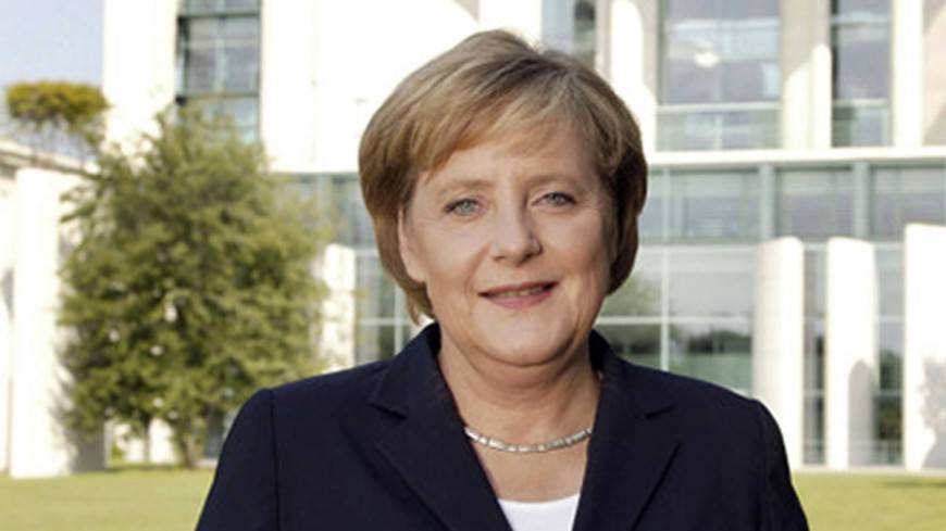 Ангела Меркель рассказала, кто донашивает ее одежду
