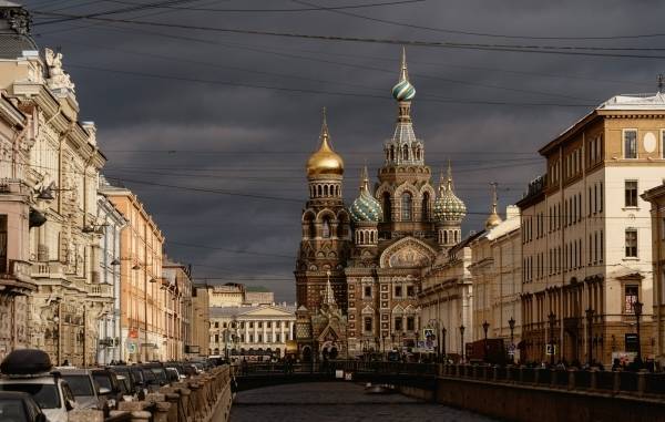 В Санкт-Петербурге с 30 октября по 7 ноября приостанавливается работа общепита