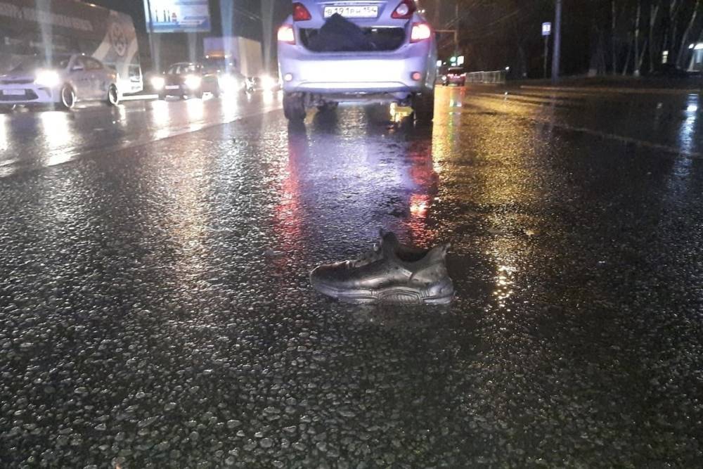 Остался один ботинок: иномарка задавила пешехода на Станционной в Новосибирске