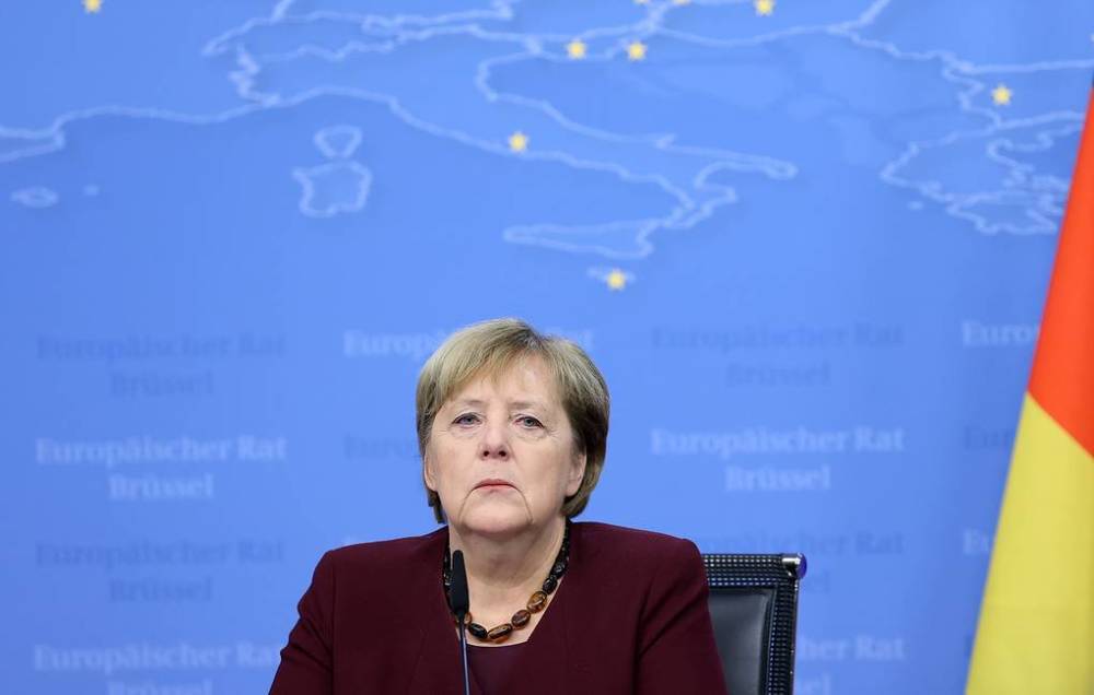 Меркель сообщила, что еще в 2001 году осознала наличие серьезных разногласий с Путиным