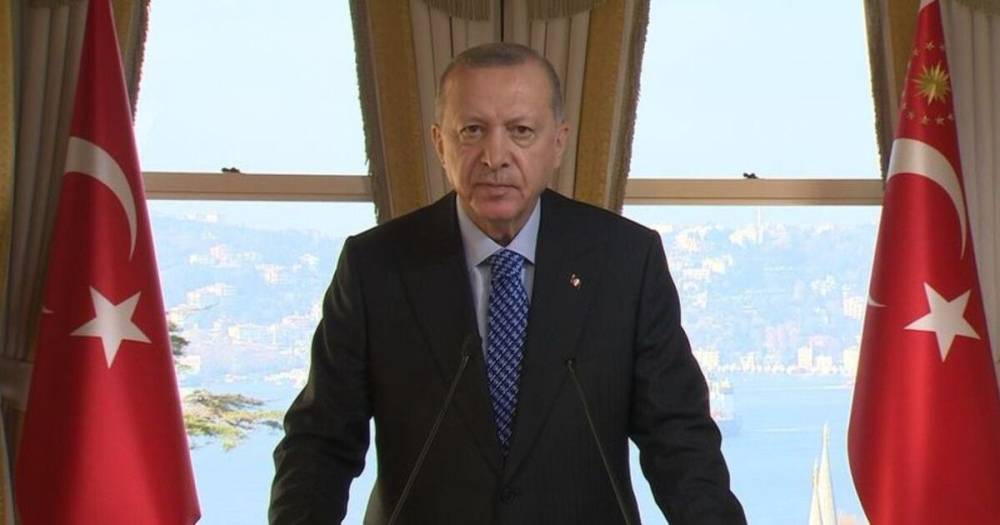 Эрдоган высылает западных послов после их требования выпустить из тюрьмы правозащитника