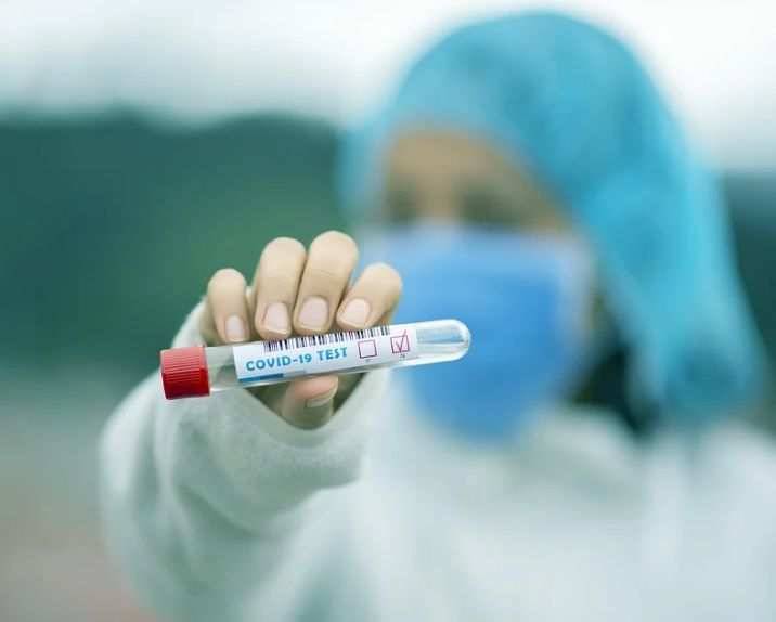 Медики рассказали, как отличить коронавирус от обычного ОРВИ