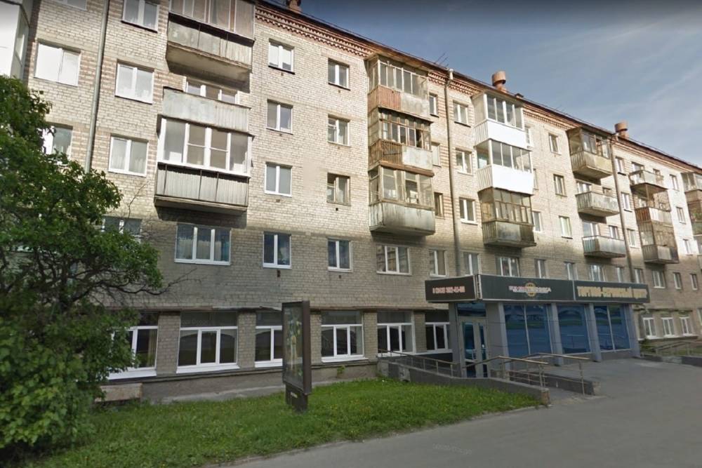 Два человека пострадали от взрыва бытового газа в Екатеринбурге