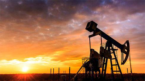 Мировые цены на нефть растут 25 октября на информации о снижении ее запасов