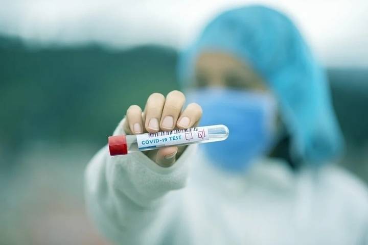 Заболеваемость коронавирусом за неделю в Псковской области подскочила на 10%
