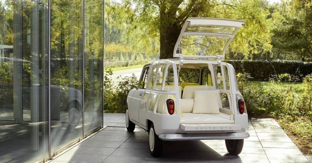Культовый 60-летний Renault превратили в миниатюрный отель на колесах