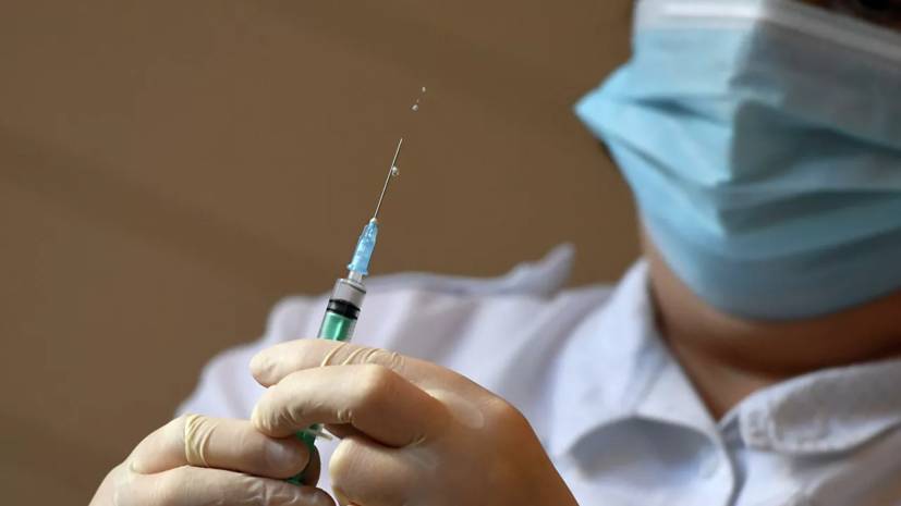 Путин поручил доложить о наращивании темпов вакцинации от гриппа