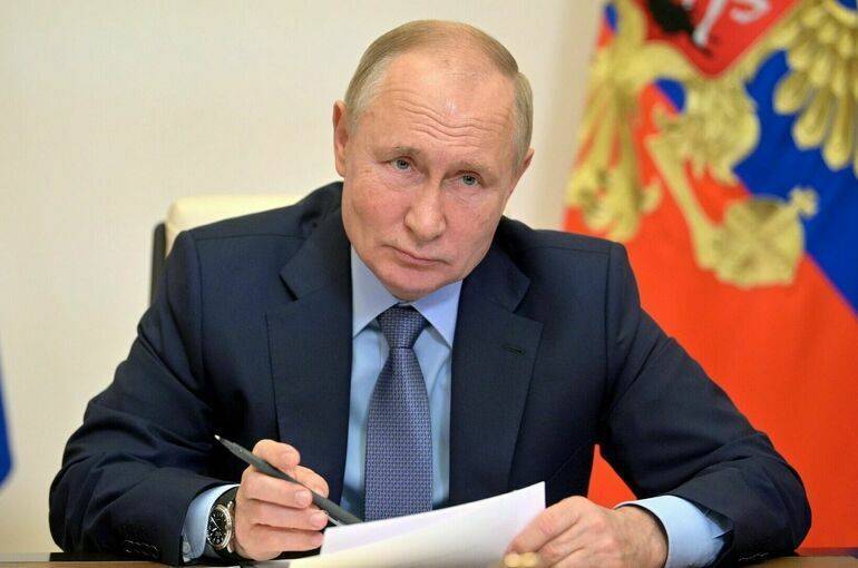 Путин поручил увеличить объемы тестирования на COVID-19 в регионах