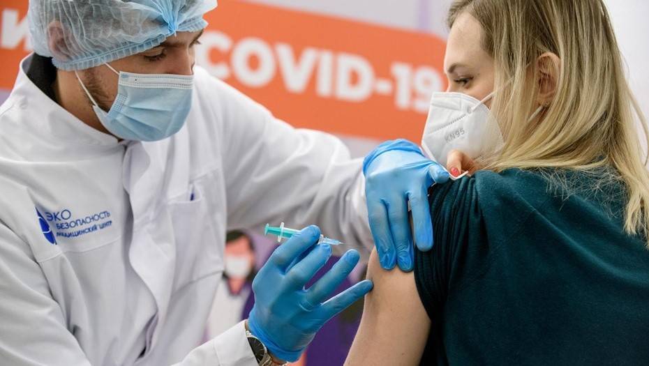 Бизнес Петербурга призвал Беглова провести вакцинацию всех отраслей