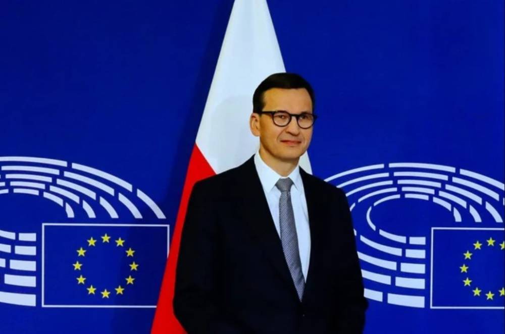 Премьер Польши обещает защитить страну от «третьей мировой войны» с ЕС