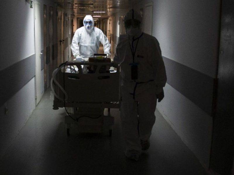 «Мечтаю ошибиться»: вирусолог спрогнозировал пик новой волны коронавируса в России