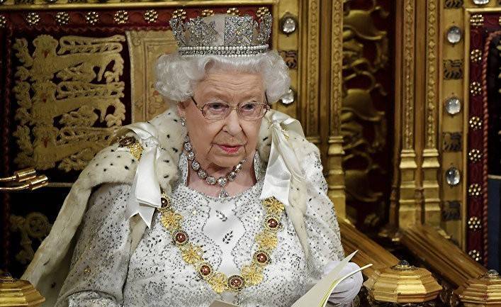 dikGAZETE: королева Великобритании признала Крым российским