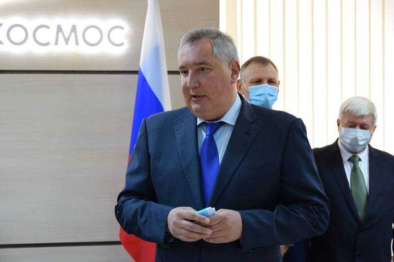 Рогозин рассказал о "необъяснимых объектах"