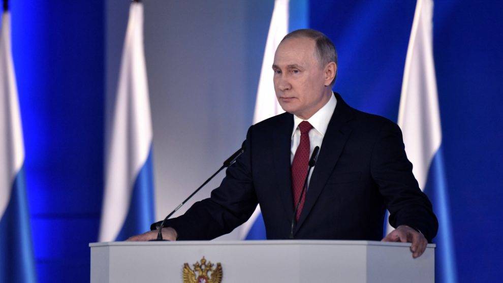Президент России поручил давать два выходных дня на вакцинацию