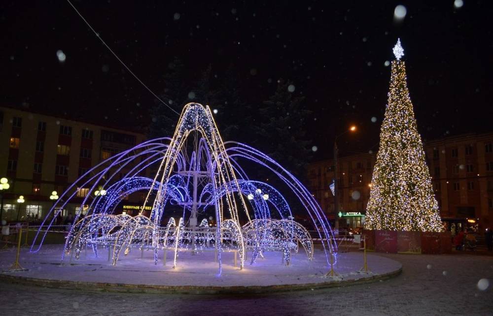 В Твери на новогоднее украшение города планируют потратить еще более 1,1 млн рублей