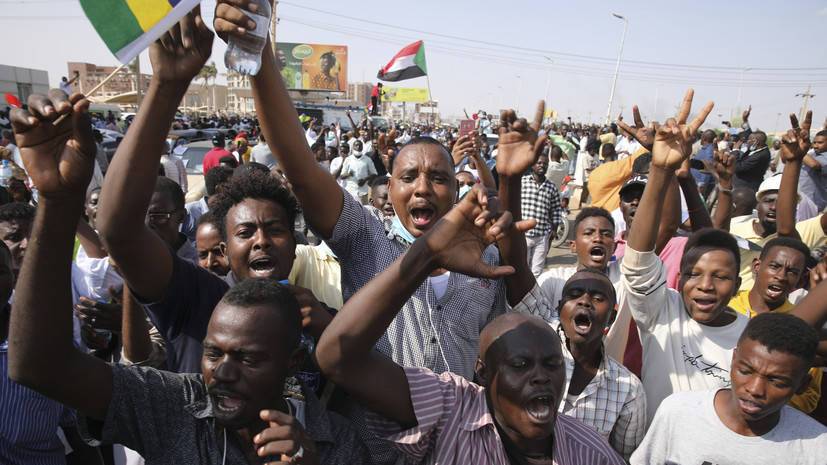 Reuters: в ходе протестов в Судане погибли семь человек