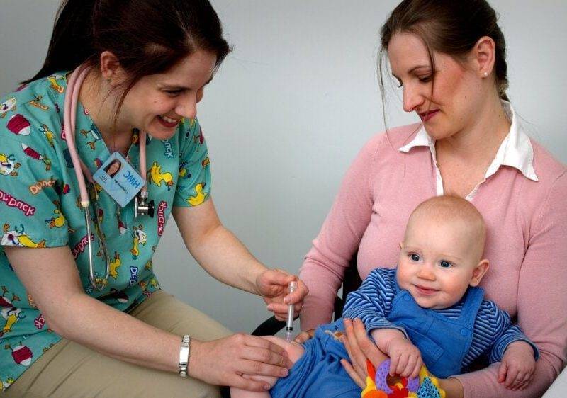 Вслед за Китаем детей в России начнут прививать от коронавируса