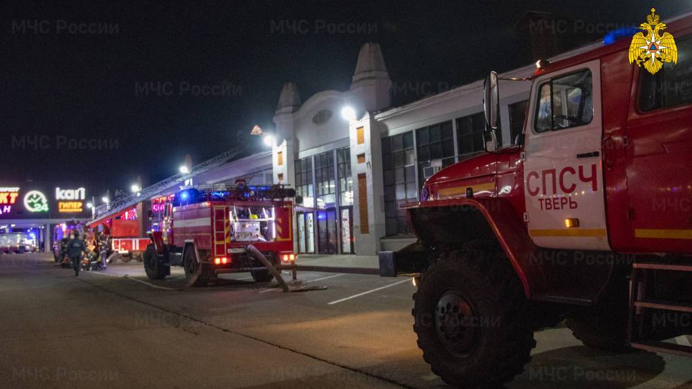 В Твери спасатели отработали действия по тушению пожара в «Рубине»
