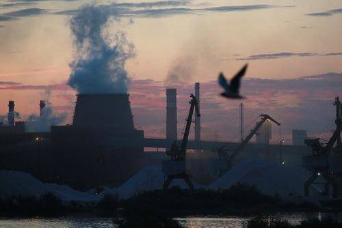 В России запустят систему учета выбросов парниковых газов