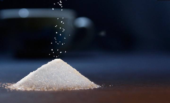 Диетолог объяснила, чем и кому опасен сахарозаменитель