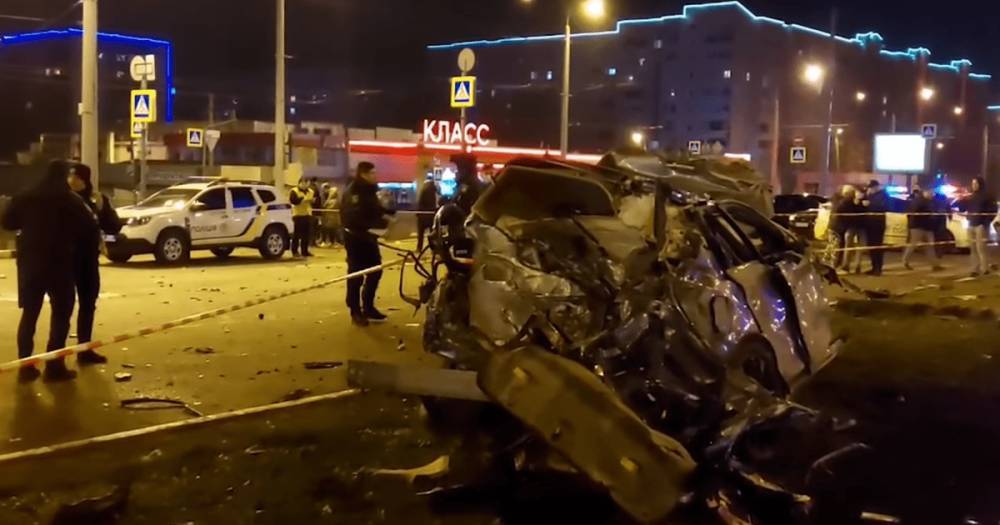 Летел свыше 100 км/ч: в Харькове произошло жуткое ДТП с подростком за рулем (фото, видео)