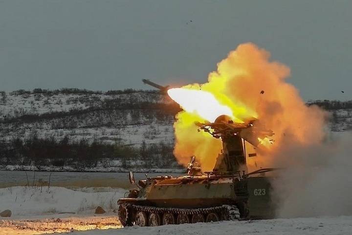 В Печенгском районе морские пехотинцы отработали зенитные стрельбы с помощью Иглы и Стрелы