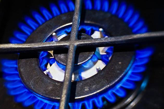 Цена ноябрьских фьючерсов на газ в Европе снижается до 1035 долларов за тысячу кубометров