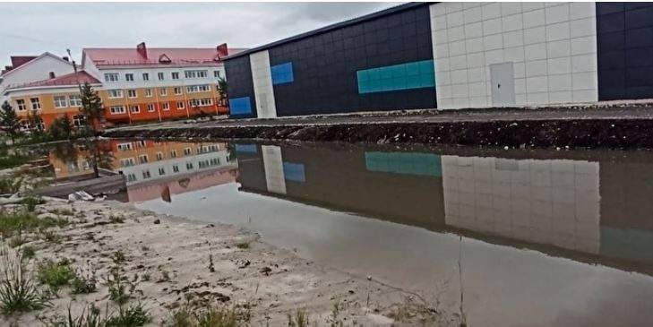 Суд обязал главу Ноябрьска построить канализацию в новом районе, который топит фекалиями
