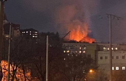 В центре Киева вспыхнул сильный пожар. ФОТО