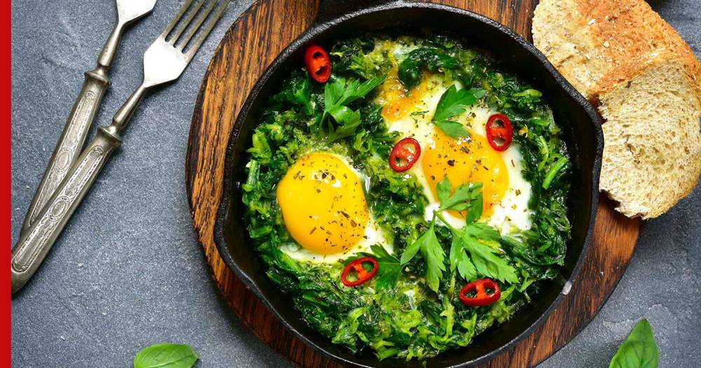 Зеленая "Шакшука" по-израильски: рецепт яичницы на завтрак для всей семьи
