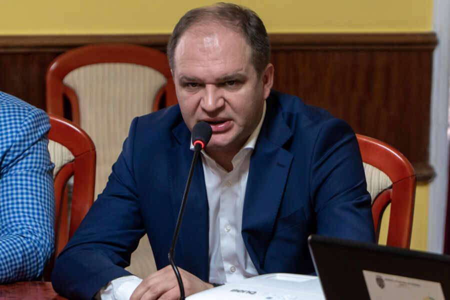 Мэр Кишинева предложил отключить отопление властям из-за дефицита газа