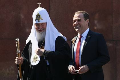 Патриарх Кирилл наградил Дмитрия Медведева церковным орденом