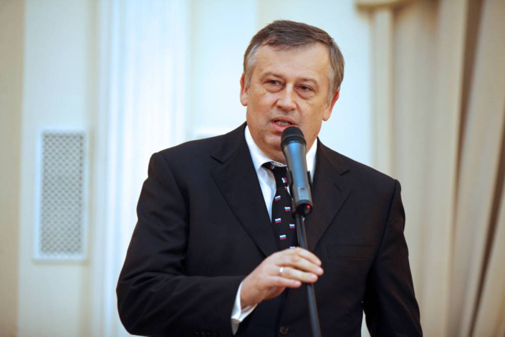 Губернатор Ленобласти Дрозденко поставил на место противников вакцинации от COVID-19