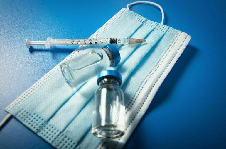 Израиль планирует официально признать российскую вакцину от COVID-19