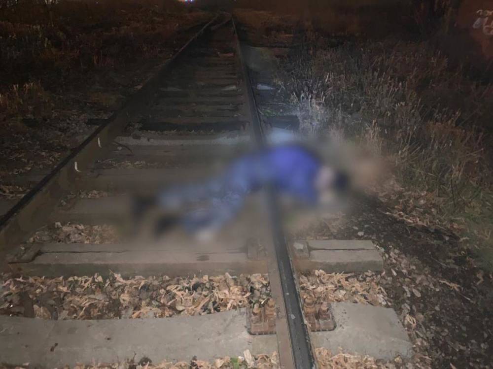 Поезд насмерть сбил пожилого мужчину в Красноярске