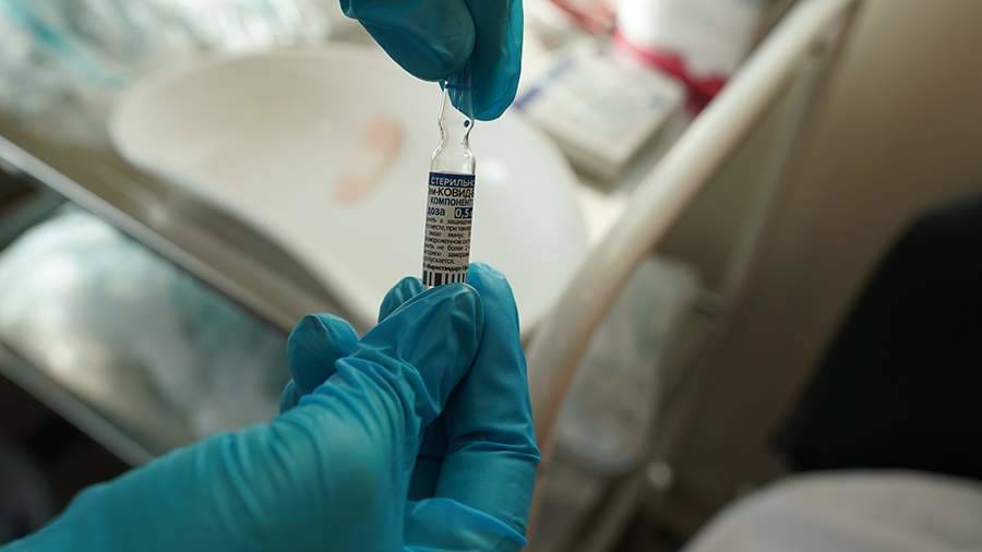 Россиян предупредили о рисках при неполном цикле вакцинации от COVID-19