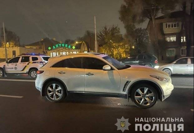 В Харькове водитель на Infiniti сбила женщину