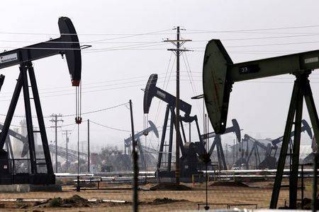 Цены на нефть растут, но намечается первое недельное падение с августа