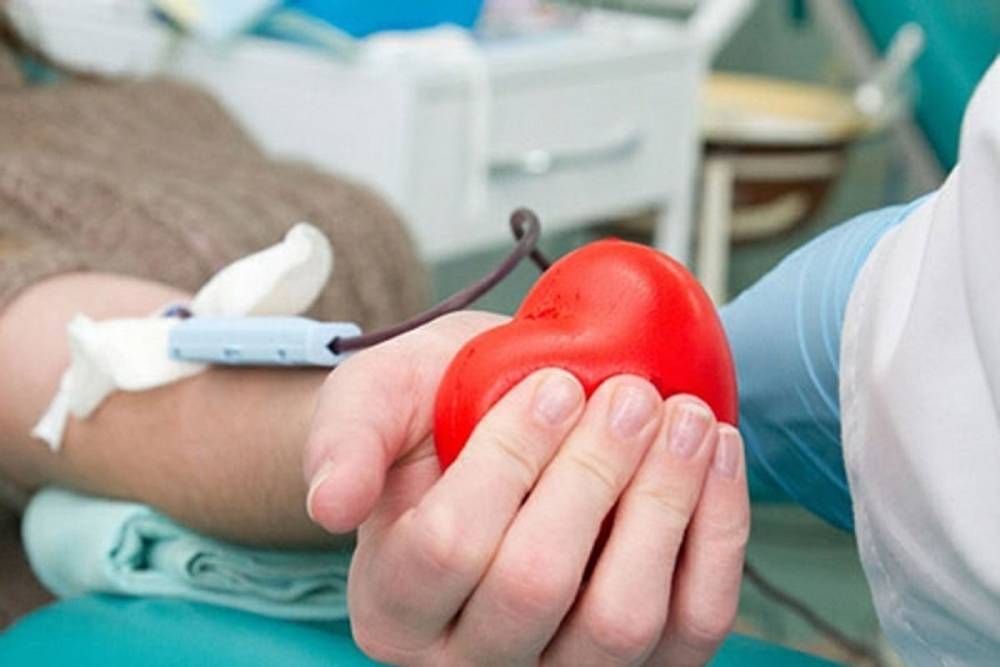 В Тверской области доноры сдали 10 ведер крови за один месяц