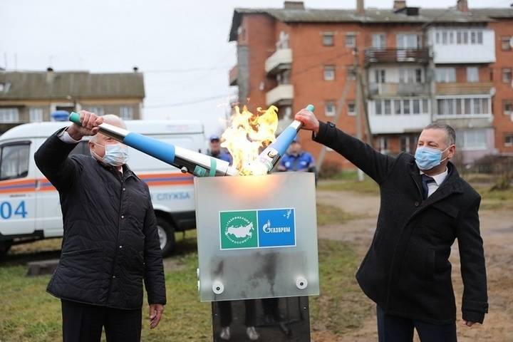 Глава ярославского региона Михаил Евраев запустил газоснабжение нескольких населенных пунктов