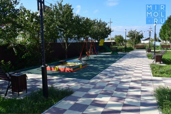 В селе Зеленоморск Карабудахкентского района открыли новый сквер