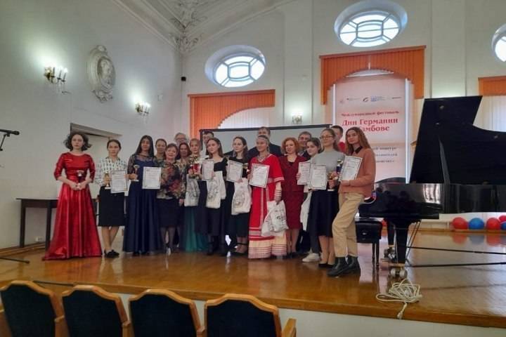 Псковички стали лауреатами международного конкурса музыкантов-исполнителей