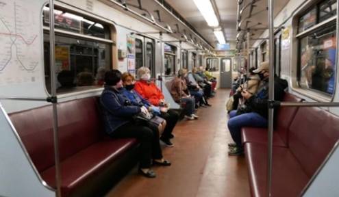 Пассажиров киевского метрополитена могут оштрафовать на 17 тысяч гривен за отсутствие COVID-сертификата или отрицательного теста